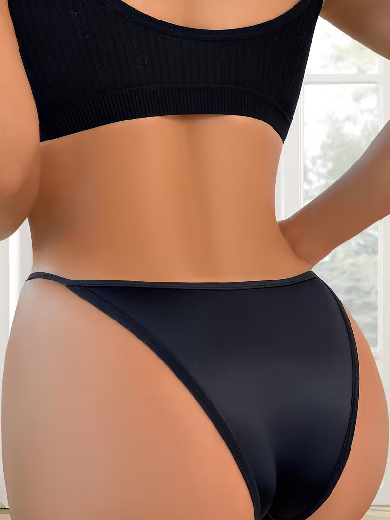 1-Pack Sexy Heart-Shaped Metal Ring Cut-Out Design, Soft Breathable Fabric