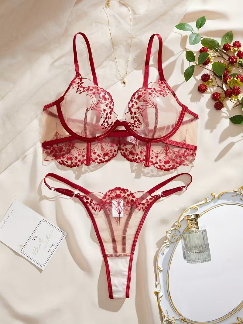 Valentine's Day Women's Black Forest Lace Sexy Lingerie Set